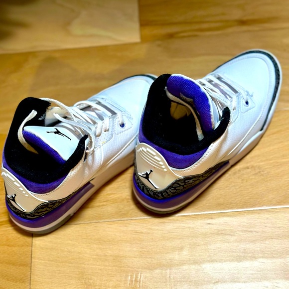 Kid’s Air Jordan 3 Retro 🔥🔥 - Picture 4 of 7
